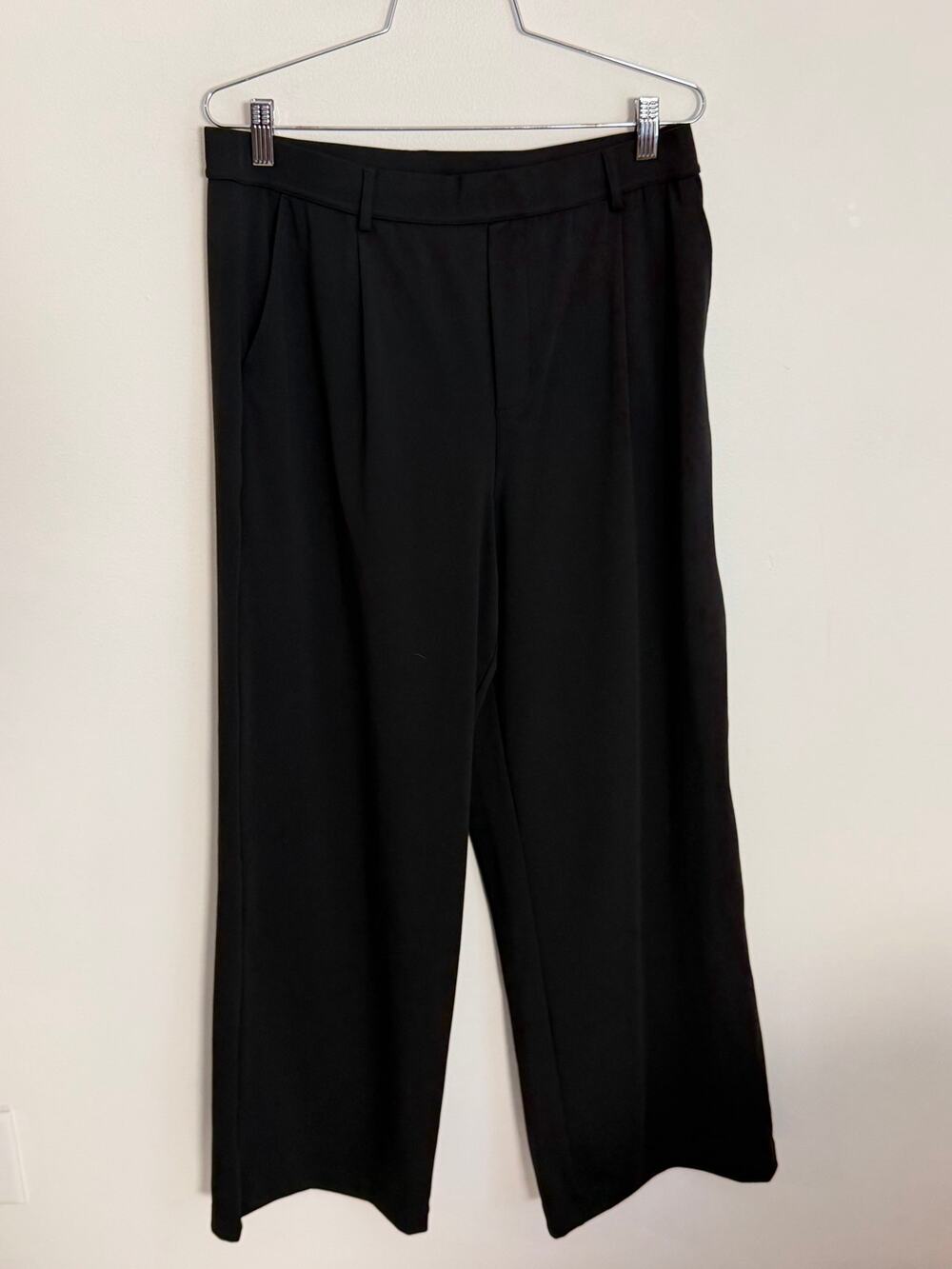 Halara Wide leg pleated black pants size LT